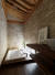 19세기에 지어진 것처럼 보이는 전통 한옥 양식의 방은 현대적인 감각의 욕실과 대조된다. [사진 이종근]