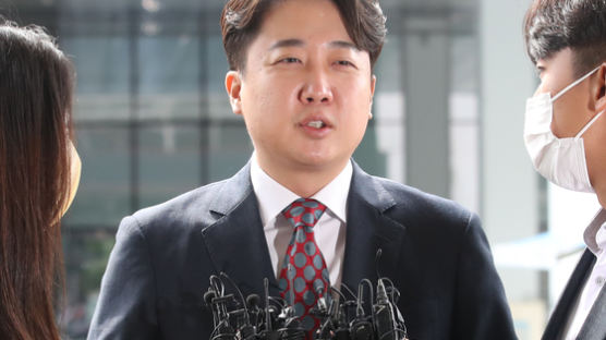 김재원 “‘기계인간’ 이준석 尹 발언에 전략적으로 침묵” 