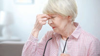 [issue&] 황반변성 환자 84%가 60대 이상 … 3대 성분으로 눈 노화 막는다