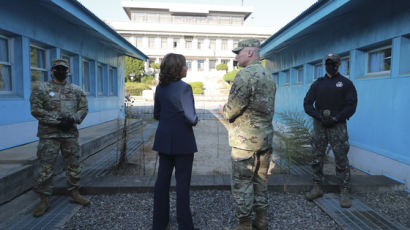 판문점 간 해리스 “한·미동맹 굳건”…북한, 연이틀 동해로 미사일 도발