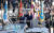 윤석열 대통령이 1일 충남 계룡대에서 열린 건군 제74주년 국군의 날 기념식에서 사열하고 있다. 뉴시스