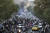 지난 21일 이란 테헤란에서 반히잡·반정부 시위가 벌어지고 있다. AP=연합뉴스 