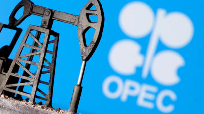 OPEC+, '공급량 1%' 하루 100만배럴 감산 전망…유가 급등