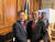 이종호 과학기술정보통신부 장관(왼쪽)이 지난달 25일 루마니아 부쿠레슈티에서 개막한 국제전기통신연합(ITU) 전권회의에서 홀린 짜오(Houlin Zhao) ITU 사무총장과 함께 사진을 찍고 있다. 연합뉴스