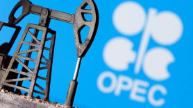 뒷목 잡는 중앙은행…OPEC+ 하루 원유 100만 배럴 감산 검토