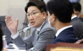 권성동 ”조작방송 MBC 취재 거부했는데, 왜 스토킹하냐”