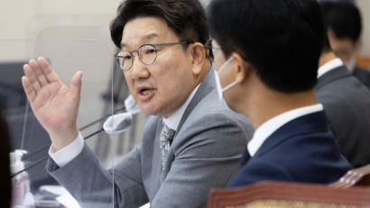권성동 "조작방송 MBC 취재 거부했는데, 왜 스토킹하냐"