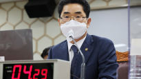 '박수홍 친형 의혹'도 국감 올랐다…국세청장에 탈루 혐의 묻자