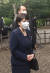 다카이치 사나에 일본 경제안보담당상이 17일 야스쿠니 신사를 참배한 후 기자들의 질문에 답하고 있다. AFP=연합뉴스