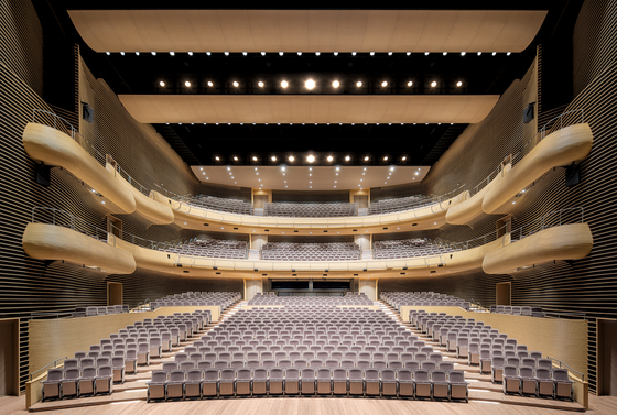 주 공연장인LG시그니처홀은 오케스트라 피트석을 포함해 1300명의 관객을 수용한다. [사진 LG아트센터 서울]