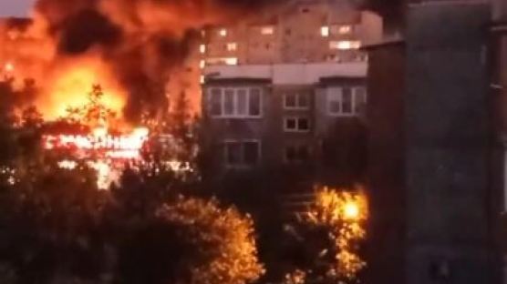 500억 러 전투기 굴욕…엔진고장으로 아파트 추락, 13명 사망