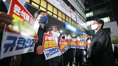 7시간 압색 막은 野 "이미 다 치웠지"…검사 "위험한 말씀"