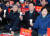 2017년 2월 11일 서울 광화문 광장에서 열린 ‘박근혜 대통령 탄핵 찬성’ 집회에 참석한 문재인 전 대통령과 더불어민주당 이재명(가운데) 대표, 추미애 전 대표. 중앙포토