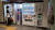 지난 9월 한 시민이 일본 긴자역 지하철에 설치돼 있는 과일 자판기에서 물건을 고르고 있다. 김현예 도쿄 특파원