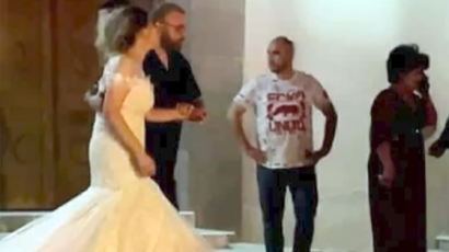 피로 물든 결혼식...예식 마친 멕시코 신랑, 괴한 총격에 사망