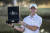 로리 매킬로이가 24일(한국시간) PGA 투어 더CJ컵에서 대회 2연패를 달성한 뒤 환하게 웃고 있다. AP/연합뉴스