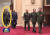 24일 오후 시진핑(習近平·69) 중국 국가주석과 중국공산당 중앙군사위원회 위원들이 군대영도간부회의장에 입장하고 있다. 노란색 동그라미 안은 차기 국방부장에 내정된 리상푸 상장. CC-TV 캡쳐
