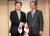 조현동 외교부 1차관(왼쪽)과 모리 다케오 일본 외무성 사무차관이 25일 도쿄 제국(데이코쿠) 호텔에서 열린 한일 외교차관 회담에 참석해 악수하고 있다. 연합뉴스
