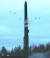 정례 핵전쟁 훈련인 ‘그롬’의 실시를 미국에 통보한 러시아가 26일 북부 플레세츠크 우주기지에서 최대사거리 1만2000㎞에 최고속도 마하 20 이상의 야르스 다탄두 대륙간탄도미사일(ICBM)을 발사하고 있다. 러시아 국방부는 이날 시네바 잠수함 발사탄도미사일(SLBM), 지르콘 극초음속 미사일, 킨잘 순항미사일의 발사 장면도 공개했다. [EPA=연합뉴스]