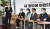 정의화(왼쪽) 전 국회의장이 지난 5월 2일 서울 여의도 한 카페에서 사단법인 새한국의비전 주최로 열린 '새 정부에 바란다' 제2차 토크쇼에서 인사말을 하고 있는 모습. 뉴시스