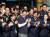 이재용 삼성전자 회장이 28일 오후 광주 광산구 평동산업단지에 있는 삼성전자의 협력회사 '디케이'를 방문해 임직원들과 함께 기념촬영을 한 뒤 박수를 치고 있다. 연합뉴스