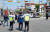 지난 9월 대전 도심에서 열린 집회 현장에서 노란색 조끼를 입은 대화경찰관이 도로 주변을 관리하고 있다. [사진 대전경찰청]