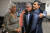 인도계 출신인 리시 수낵 영국 총리(오른쪽)가 지난 9월 아버지 야시비르 수낵(가운데), 어머니 우샤 수낵과 함께한 모습. 아버지는 의사, 어머니는 약사로 일했다. 사진 리시 수낵 페이스북 