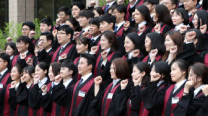 평검사가 슬리퍼 끌고 부장 방 간다…“성과” 그게 특수부