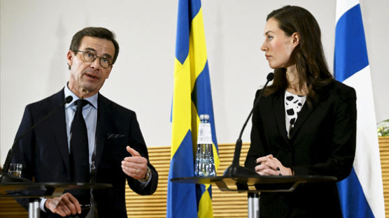 스웨덴 새 총리 ‘나토 가입시 영토에 핵무기 배치 허용’ 시사