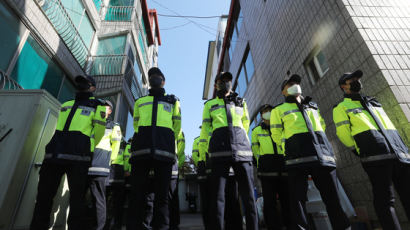 "성폭행범 박병화, 안 나가면 내쫓겠다"…건물주 '계약해지' 통보