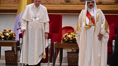 교황, 처음으로 걸프국 바레인 방문…“무슬림과 소통 활성화”