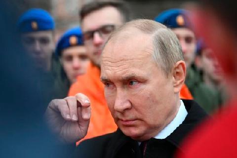 푸틴, 중범죄 전과자 軍동원법에 서명..."수십만명 징집 가능"