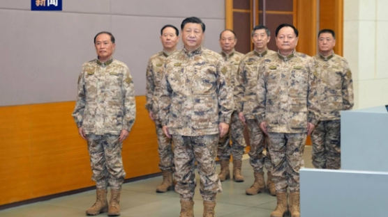 군복 입은 시진핑, 군 지휘부 시찰…“군사 투쟁 임무 막중하다” 