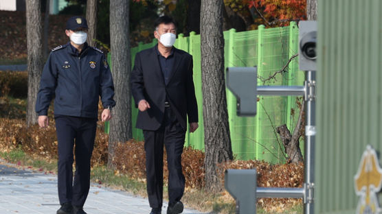 '서해 피살 은폐·조작' 서욱·김홍희 석방…檢 내주 불구속 기소