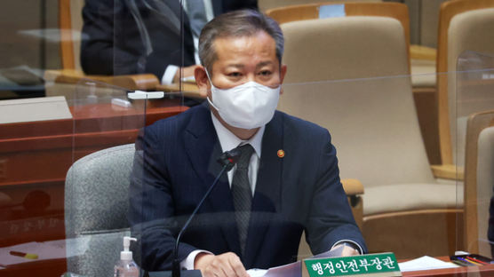 "예산 전액 삭감에 권한 축소 법안까지"...입지 흔들리는 경찰국
