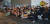 한국주식투자자연합회 회원들이 지난 13일 오후 서울 여의도 더불어민주당 중앙당사 앞에서 금융투자소득세 도입을 반대하며 촛불시위를 했다. [뉴스1]