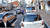  지난 2일 부산시 남구 한 도로에서 한 사설 구급차가 사이렌을 울려 운전자들의 양보를 받은 뒤 커피를 사기 위해 카페에 들른 모습. 사진 유튜브 채널 ‘한문철 TV’ 캡처