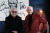 내년 1월 한국에서 뮤지컬 '베토벤' 세계 초연을 하는 독일 극작가 미하엘 쿤체(오른쪽)와 헝가리 작곡가 실베스터 르베이. 16일 서울 강남의 빌딩 숨에서 기자 간담회를 했다. 사진 ENM 뮤지컬 컴퍼니