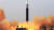북한 노동당 기관지 노동신문은 3월 25일 전날인 24일 발사한 미사일이 신형 대륙간탄도미사일(ICBM)인 화성-17형이라며 공개한 사진. 군 당국은 이에 대해 화성-15형이라고 평가했다. 노동신문=뉴스1