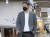 유튜브 채널 '가로세로연구소(가세연)' 출연진인 김용호 씨가 지난해 11월 2일 오후 서울 서초구 서울중앙지방법원에서 열린 공직선거법위반 1회 공판기일에 출석하고 있다. 뉴스1