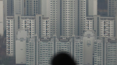 서울 아파트 2채 중 1채 매매가격, 직전 거래보다 5% 이상 떨어졌다