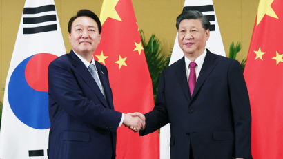 尹 만난 시진핑 "글로벌 공급체인 안전 보장해야"…美에 견제구