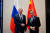 지난 7월 7일 인도네시아 발리에서 열린 G20 외교장관회담에서 만난 라브로프 러시아 외무장관과 왕이 중국 외교부장 사진 중국 외교부 홈페이지 캡처