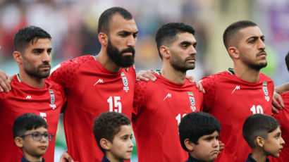경기 시작 전 '국가 보이콧'한 이란 선수들…현지 언론은 보도 안해