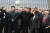 2012년 2월 19일, 당시 중국 부주석인 시진핑이 아일랜드 더블린의 크로크 공원을 방문하면서 축구공을 차고있다. [사진 로이터]