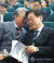 2019년 당시 이재명 경기지사(오른쪽)와 조응천 민주당 의원이 국회도서관에서 열린 토론회에서 귀엣말을 하고 있다. 연합뉴스