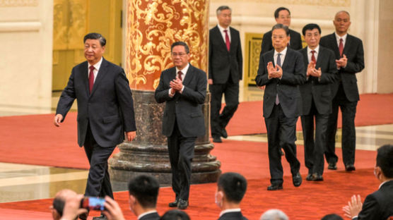 [사진] 중국 신임 최고지도부 7명 서열 순 입장
