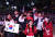 이날 광화문광장에서 시민들이 대한민국과 우루과이 경기 전 응원을 하고 있다. 우상조 기자