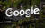 영국 런던 거리의 한 구글 매장에서 구글 로고가 흰색으로 빛나고 있다. [AP=연합뉴스]