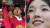곤룡포를 입고(왼쪽), 얼굴에 태극 문양을 새긴 한국 축구 팬. AP=연합뉴스
